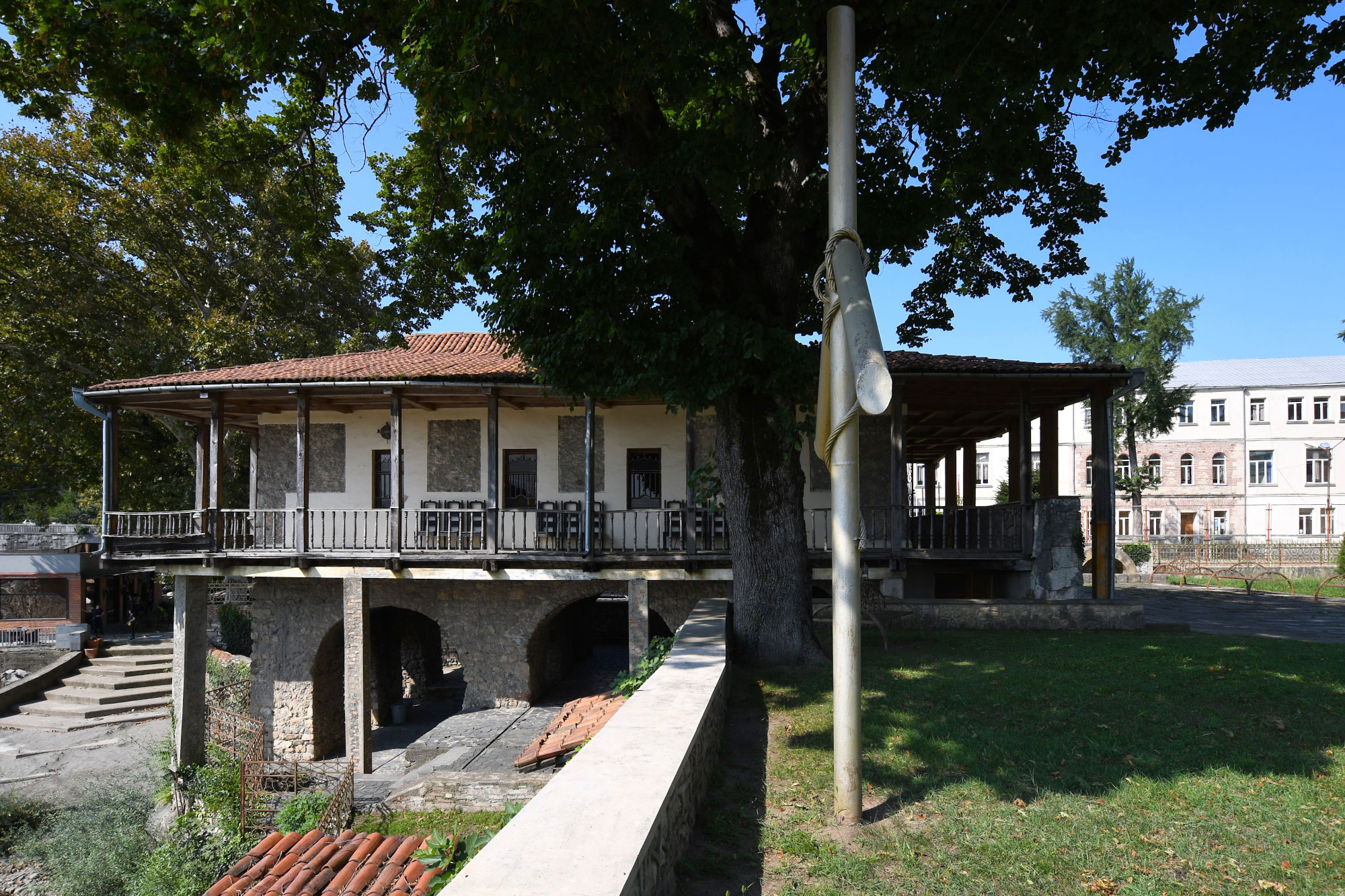 Kutaisi (Photo license: CC BY 2.0)